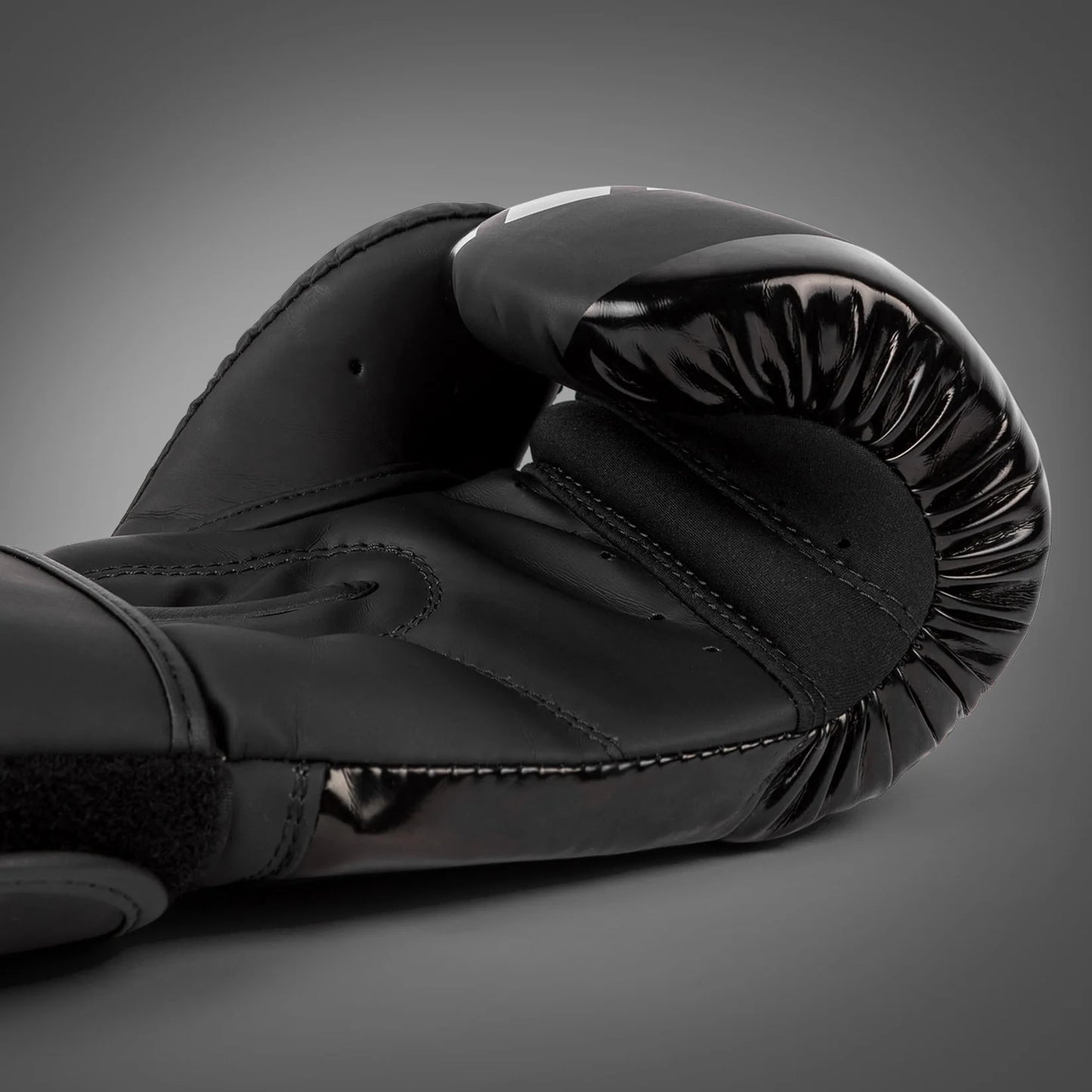 Venum Challenger 3.0 16oz